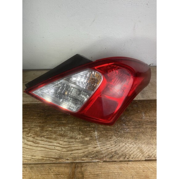 OEM Driver Halogen VERSA 12-19 NISSAN Outer Tail Lights 265553AN0A Left & Right - Picture 10 of 16